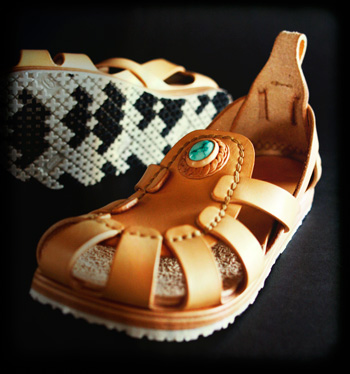 LEATHER-TUNA-sandal.jpg